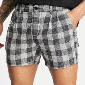 Linen Cigarette Shorts in Gray Plaid